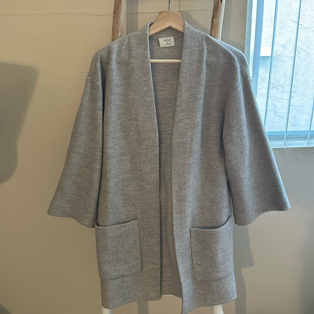 Aritzia Wilfred Gray Sweater. Size XS.